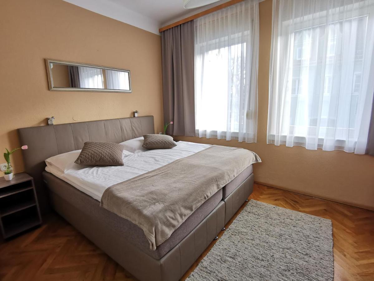 Hotel & Wirtshaus Hoedl-Kaplan Feldbach  Ngoại thất bức ảnh