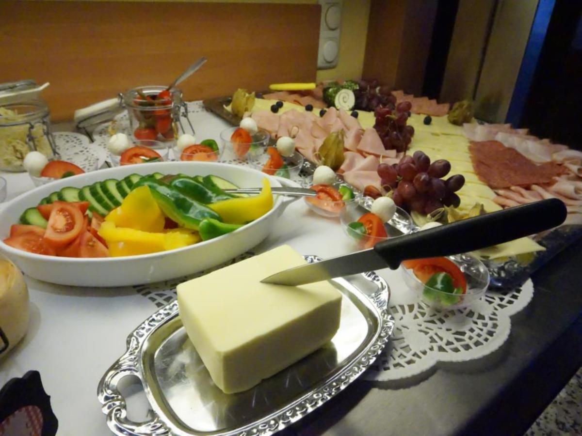 Hotel & Wirtshaus Hoedl-Kaplan Feldbach  Ngoại thất bức ảnh